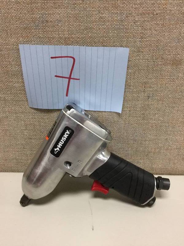 lot 7 image: Husky 12 in Impact Wrench 300 FT-LBS not tested looks in very good condition
