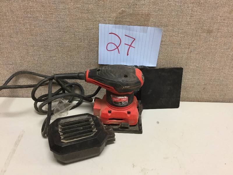 lot 27 image: Milwaukee 14 Sheet Sander used in working condition