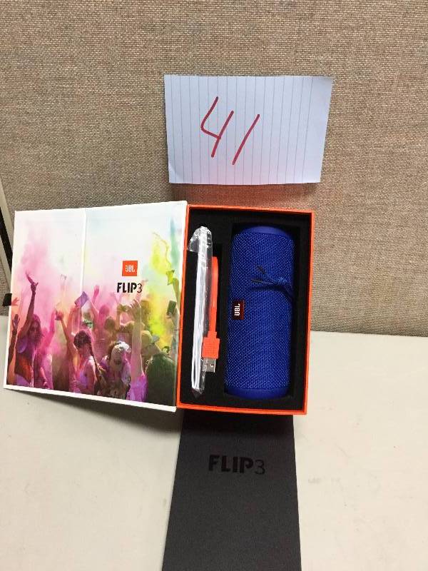 lot 41 image: JBL Flip 3 Splashproof Wireless Bluetooth Speaker Open Box Item is New
