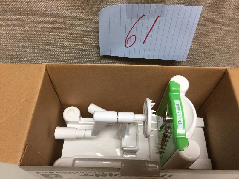 lot 61 image: Farberware Spiraletti Fruit and Vegetable slicer - open box never used