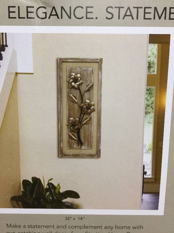 lot 128 image: Stratton Home DEcor Three Flower Bunch Metal Framed wall Art 32x14 New