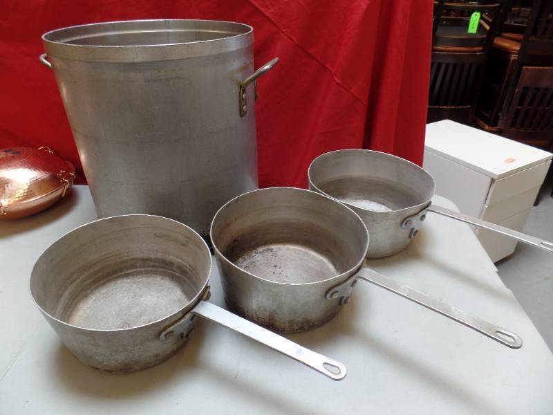 Kettle and Pots