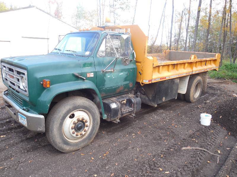 lot 4 image: 1988 GMC Dump Truck SA, Contractor Box