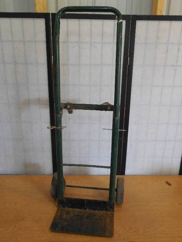 lot 22 image: 2 WHEEL DOLLY CART
