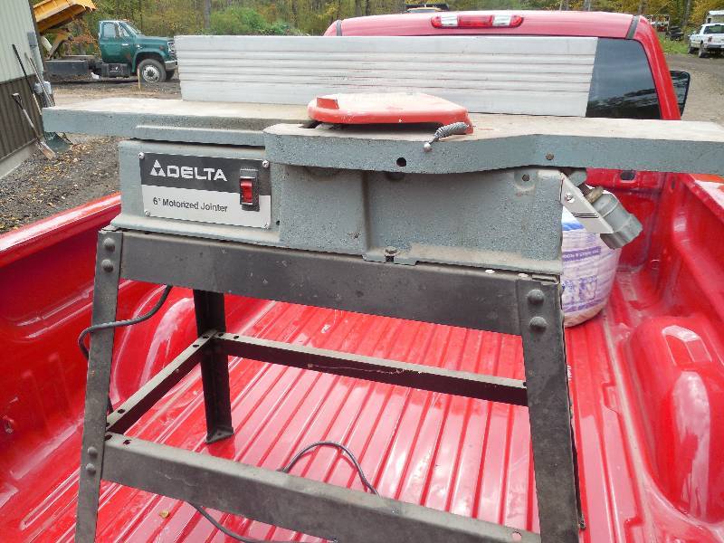 lot 24 image: DELTA 6 JOINTER PLANER WITH STAND