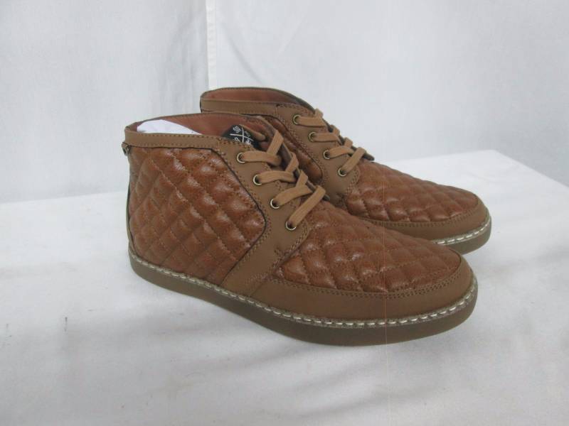 lot 12 image: Stacy Adams Mens Quilted Chukka Boot