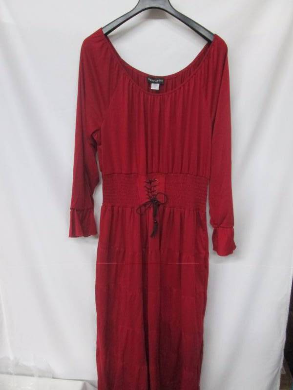 lot 60 image: Wearabouts Womens Tiered Knit Dress