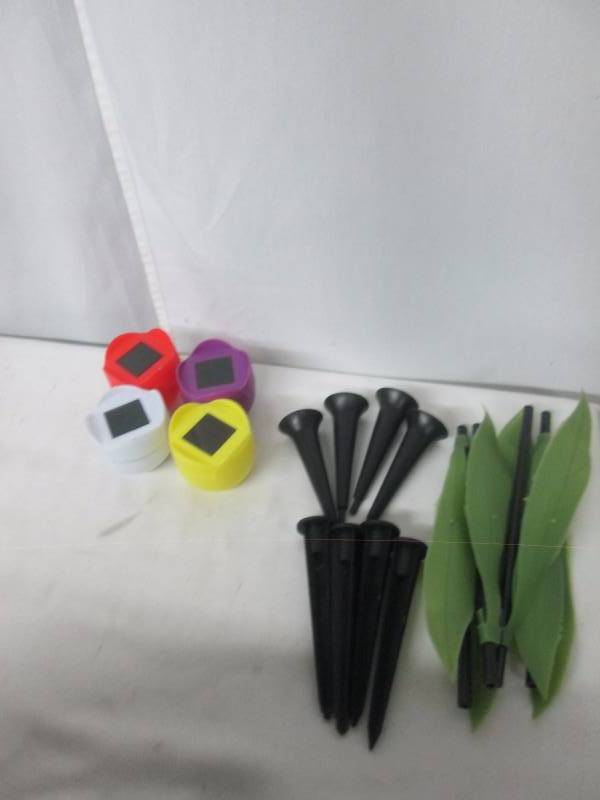 lot 66 image: Alcove Solar LED Tulip Lights