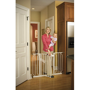 lot 43 image: Easy Step Metal Walk-Through Gate - White