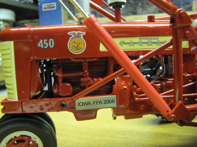 McCormick Farmall 450 FFA 2008 NIB