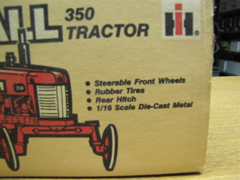 Ertl 350 IH  NIB