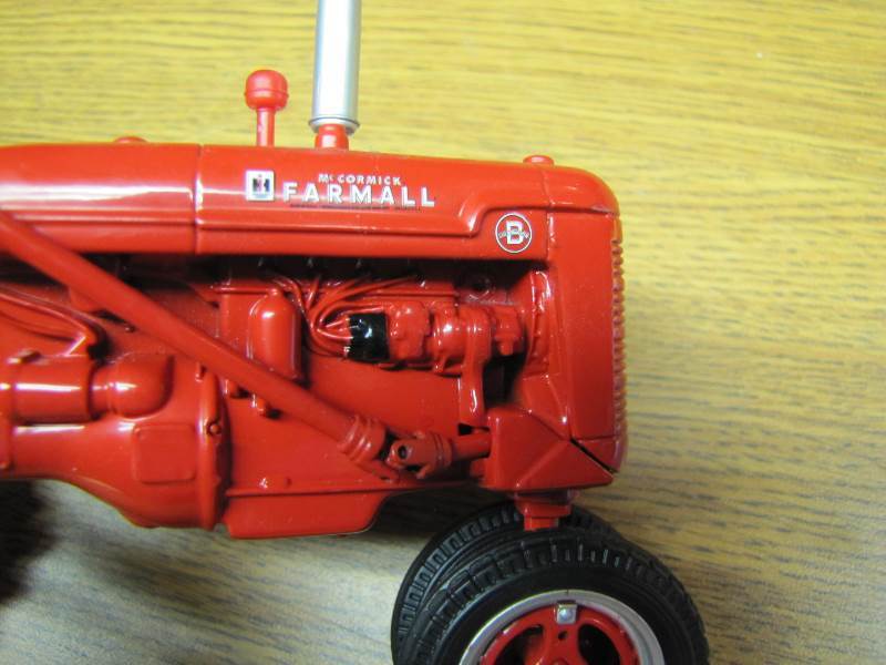 IH Farmall B  SFW