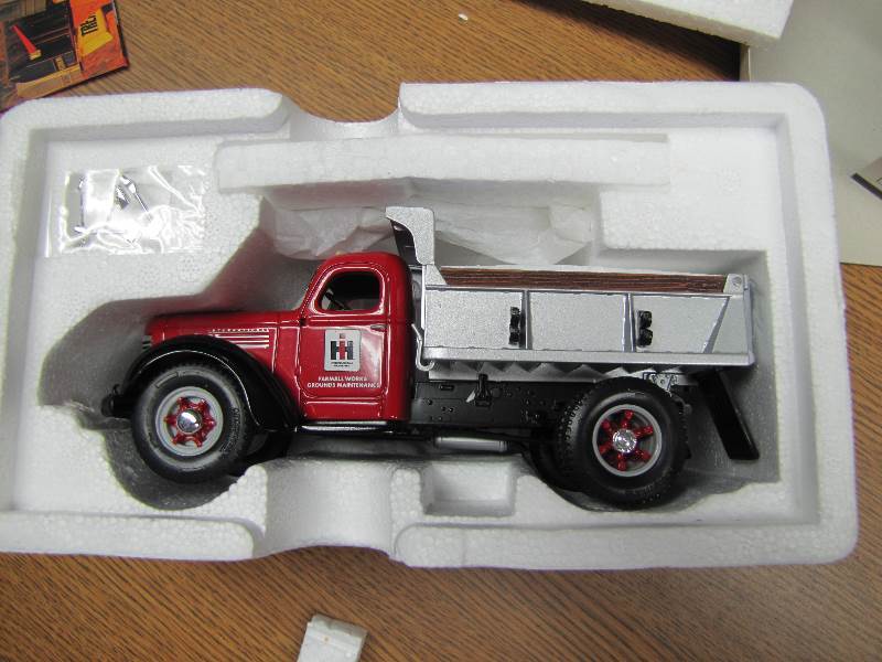 1949 KB-10 IH Dump Truck