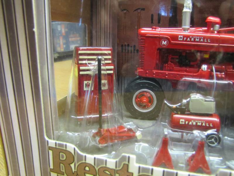 Restoration Tractor International Harvester M