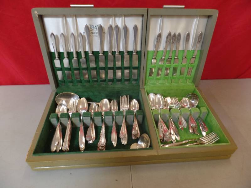 Silverware Set with Box