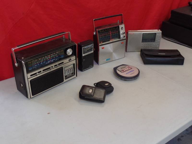 Vintage Portable Radios, Shortwave Radios &  Accessories