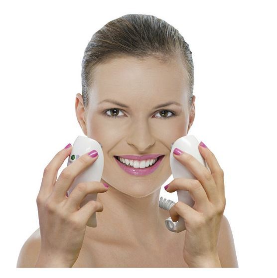 lot 41 image: Serious Skincare Facial Toning System