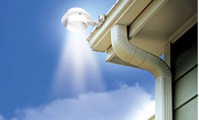 lot 46 image: Solar-Powered Outdoor Gutter Lights 2-Pack