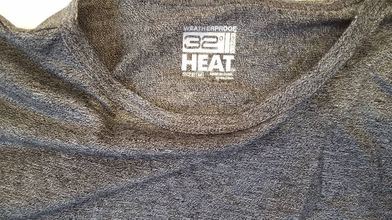 lot 26 image: Girls 32 Degrees Heat Top & Bottom Under-layer  - medium