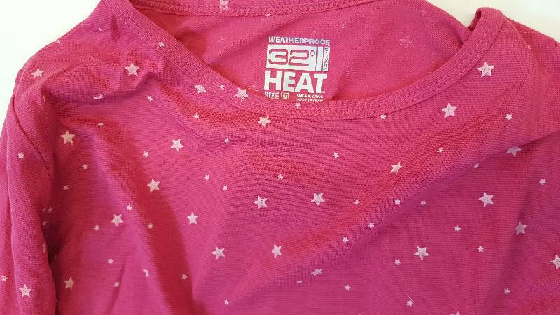 lot 69 image: Girls 32 Degrees Top & Bottom Under layer - Med