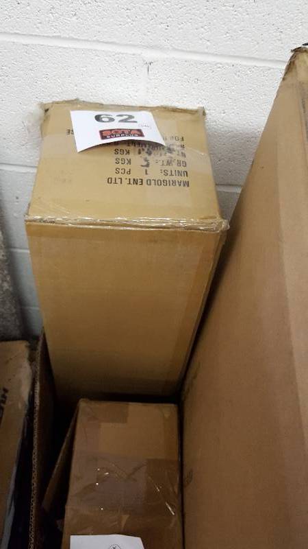 lot 62 image: 4.5 Prelit Tree - Multicolored Lights