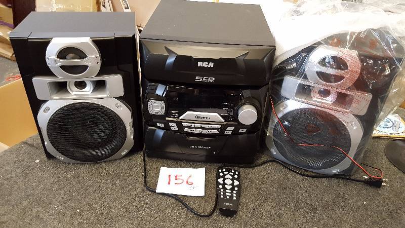 lot 161 image: RCA 400-Watt 5-CD Bluetooth Sound System