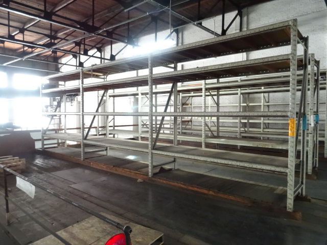 lot 38 image: Pallet Rack Section