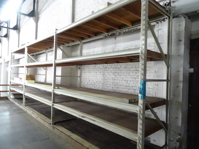 lot 41 image: Pallet Rack Section
