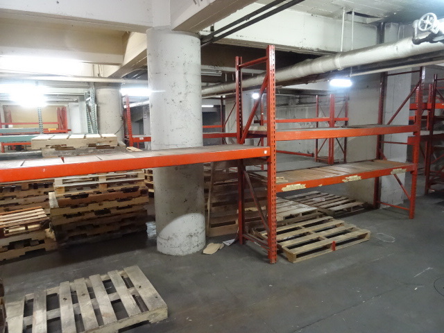 lot 64 image: Pallet Racking