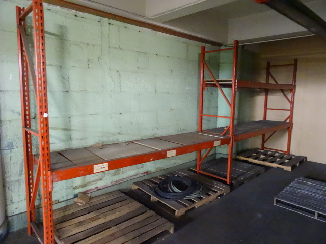 lot 76 image: Pallet Racking