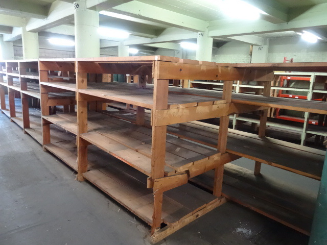 lot 82 image: Shelving Unit