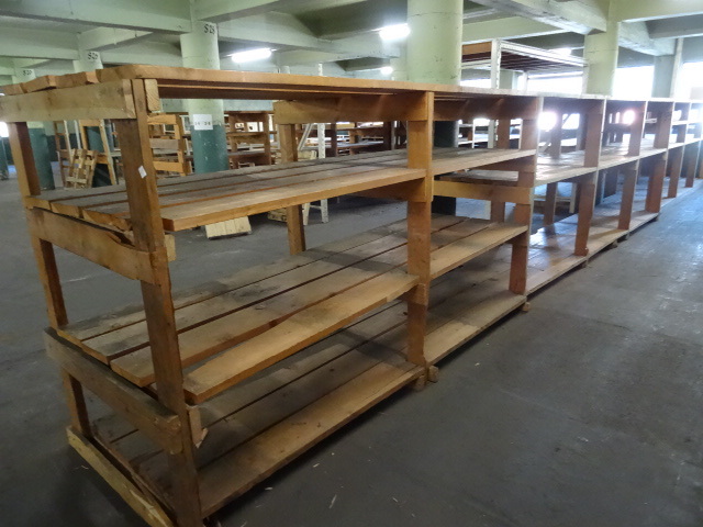 lot 83 image: Shelving Unit