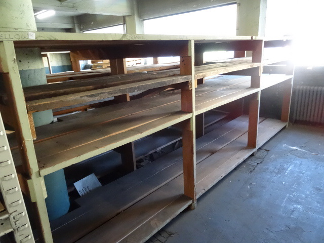 lot 86 image: Shelving Unit