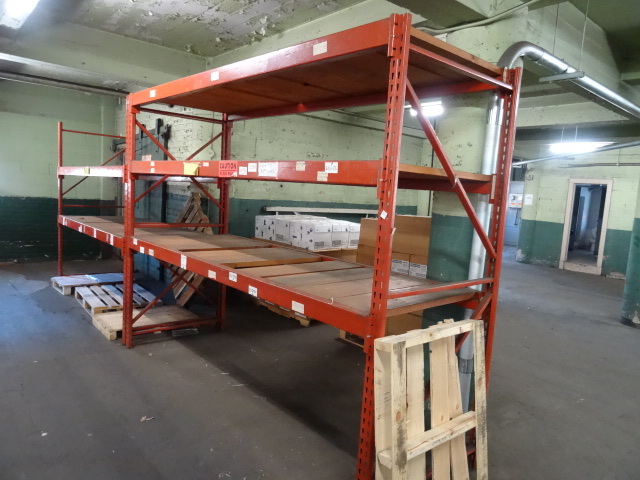 lot 90 image: Pallet Racking
