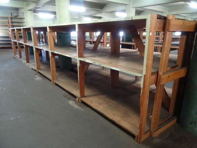 lot 98 image: Shelving Unit