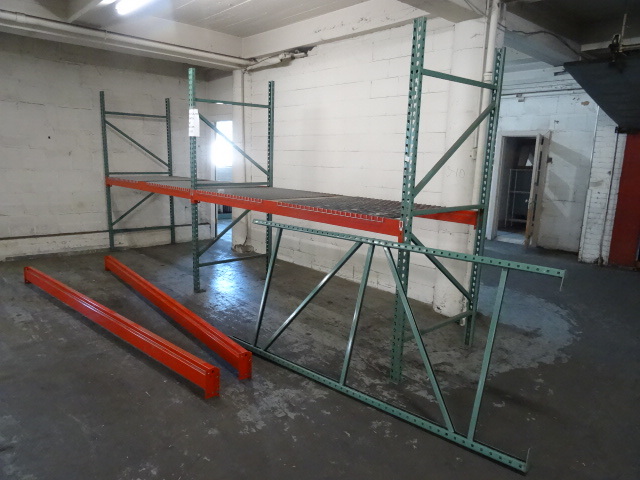 lot 104 image: Pallet Rack