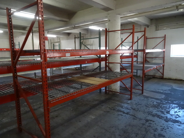 lot 107 image: Pallet Racking