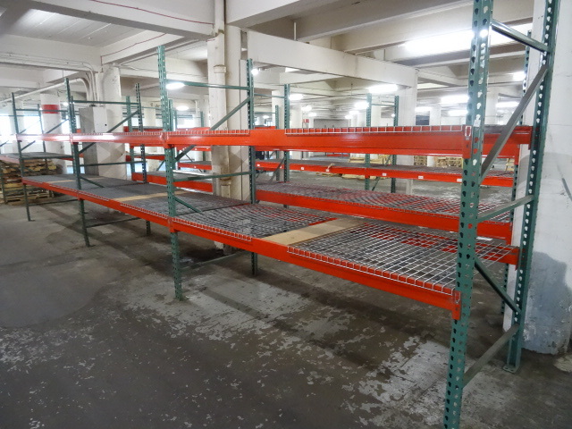 lot 121 image: Pallet Racking