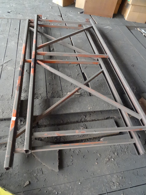 lot 130 image: Uprights