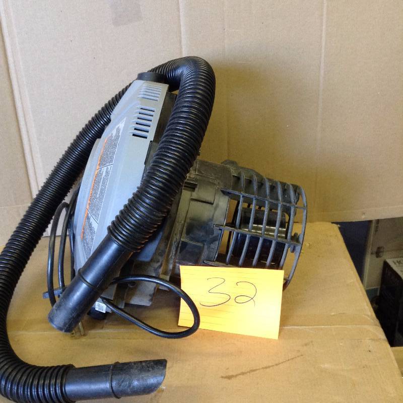 lot 32 image: Bucket Head wetdry vac powerhead used works