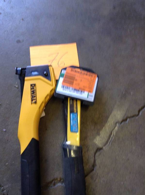 lot 76 image: Lot of 2 Hammer tackers dewalt and stanley