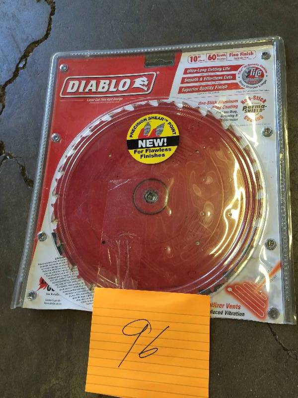 lot 96 image: Diablo 10 in 60 teeth blade open pkg