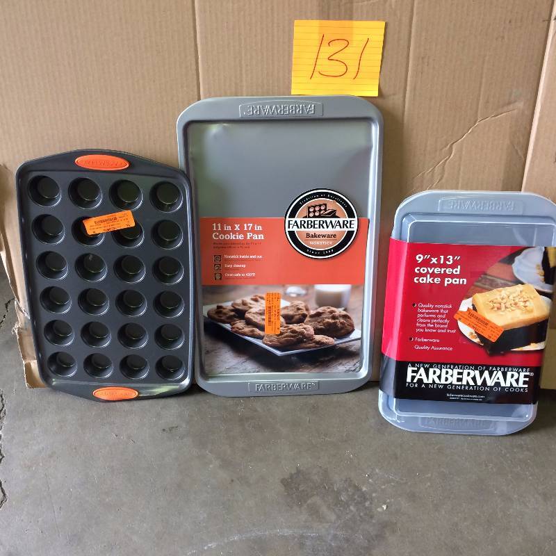 lot 131 image: Lot of assorted Bakeware not used - cover on 1 pan has a crack in corner