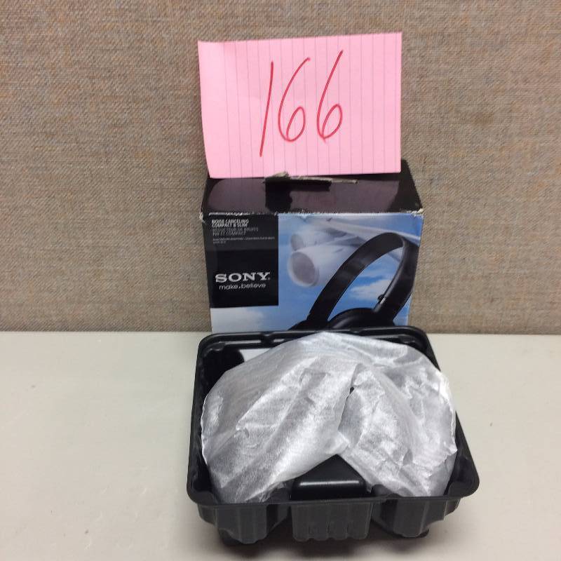 lot 166 image: Sony Noise Canceling Compact and Slim Headphones- never used