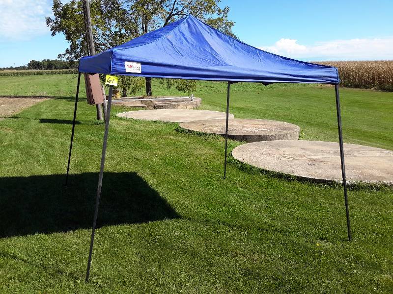 lot 98A image: 10ft x 10 ft canopy.. Folding..