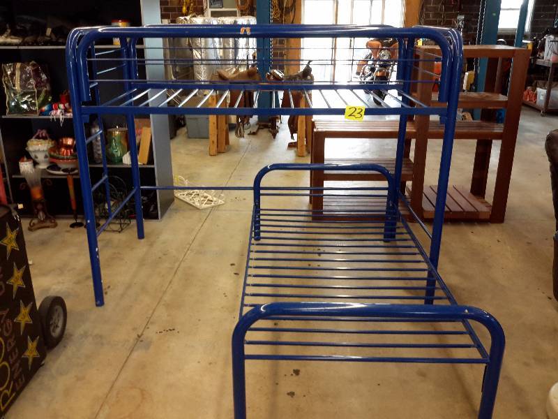 lot 23 image: Metal Bunk Beds