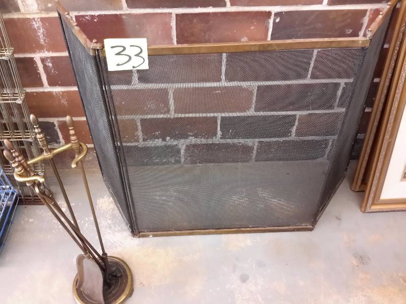 lot 33 image: Fireplace screen and tools