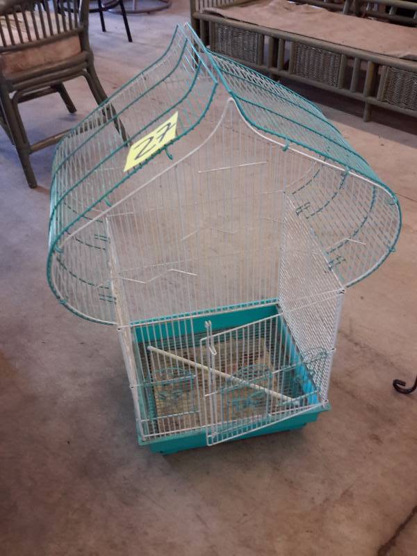 lot 27 image: Bird Cage