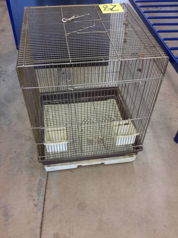 lot 28 image: Bird Cage