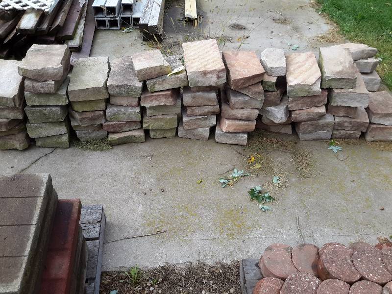 lot 13 image: Lot of Flagstone as pictured..